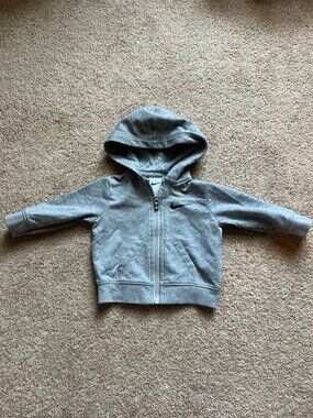 NWOT Nike Baby Grey Hooded Sweatshirt 3 Months